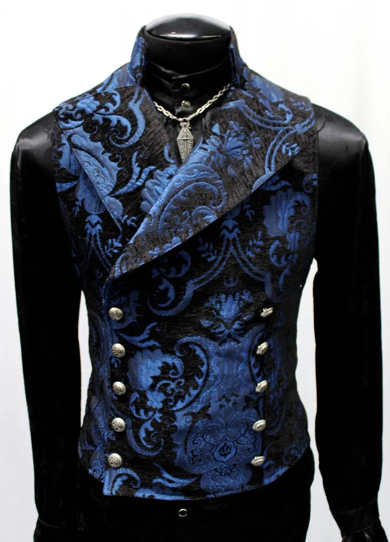 CAVALIER VEST - BLUE/BLACK TAPESTRY