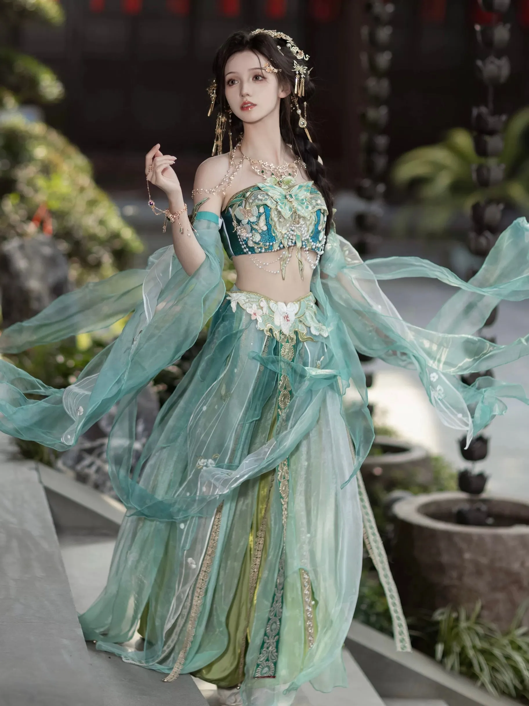 Dunhuang Fairies, Feitian Style Hanfu, Nether Butterflies in Mint 蝴蝶异域 (Preorder)