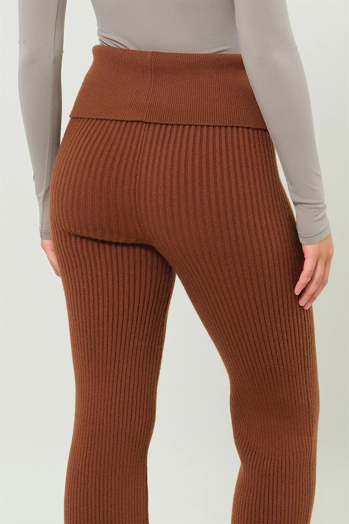 DZ24G075-Fold Over Waist Ribbed Flared Knit Pants