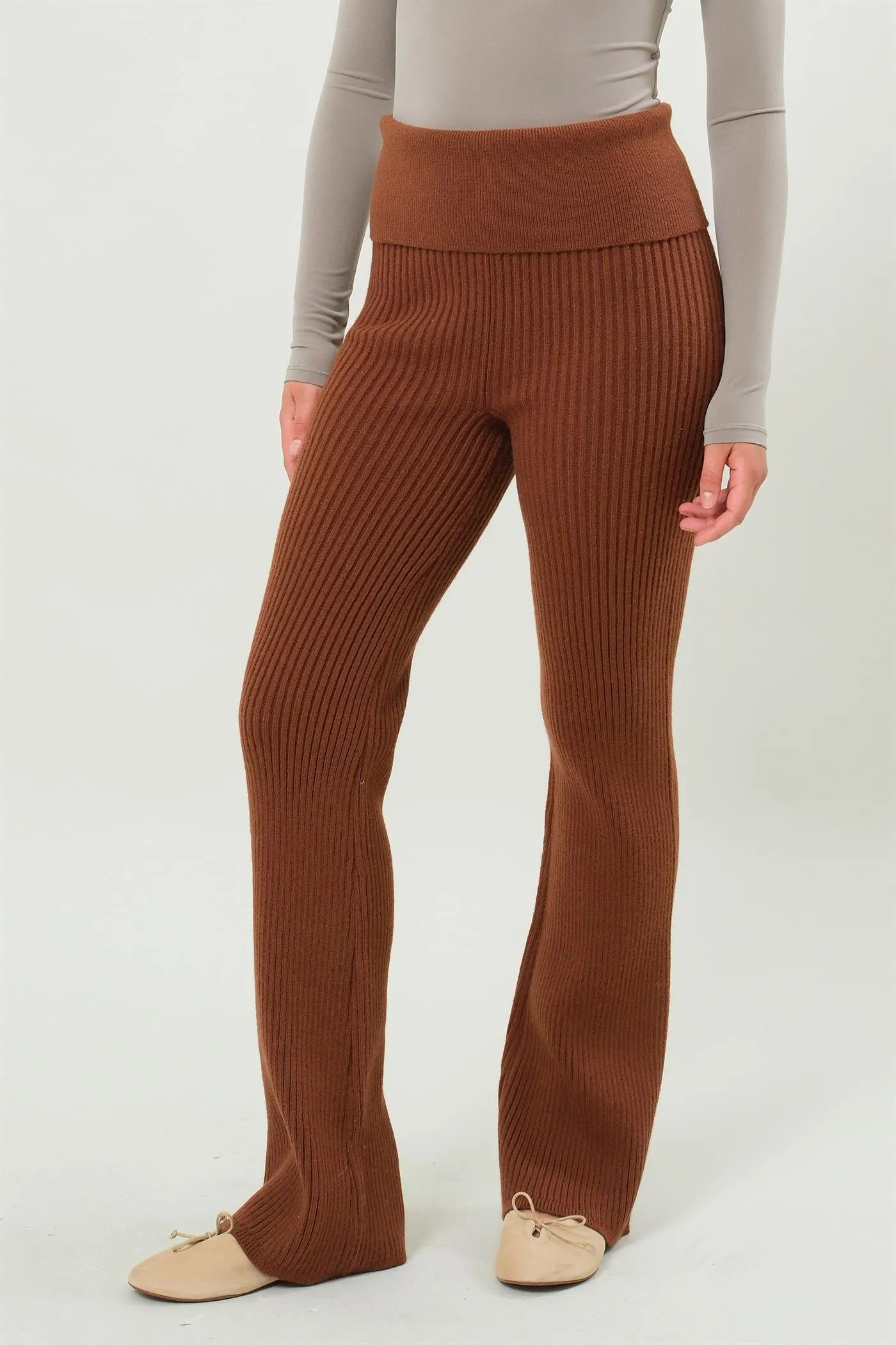 DZ24G075-Fold Over Waist Ribbed Flared Knit Pants