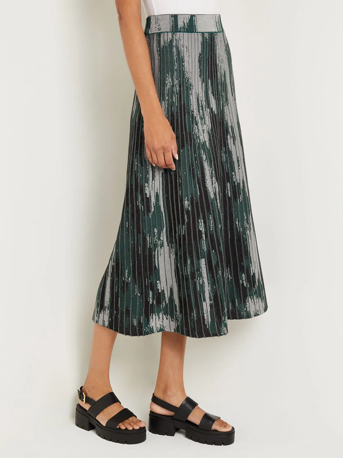 Flare Jacquard Knit Midi Skirt