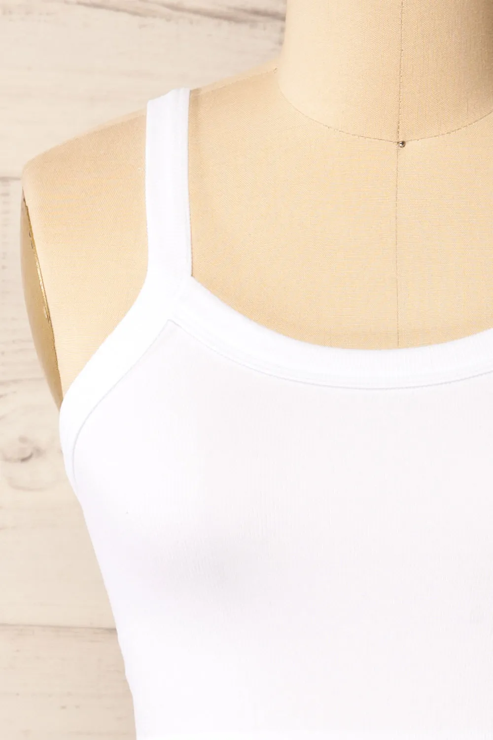 Merignas White | Cropped Ribbed Cami