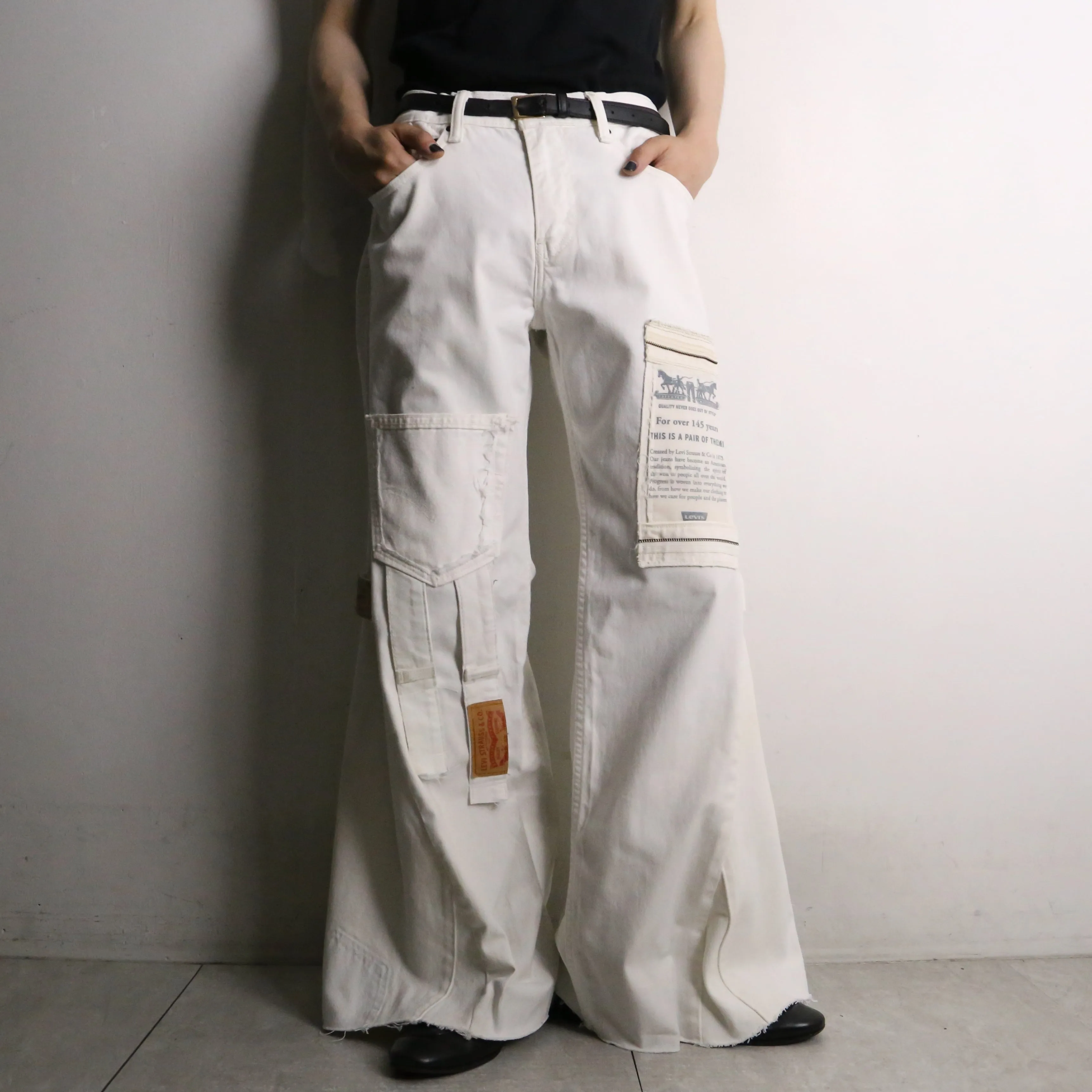 "Re:make" pocket patch design white buggy flare denim