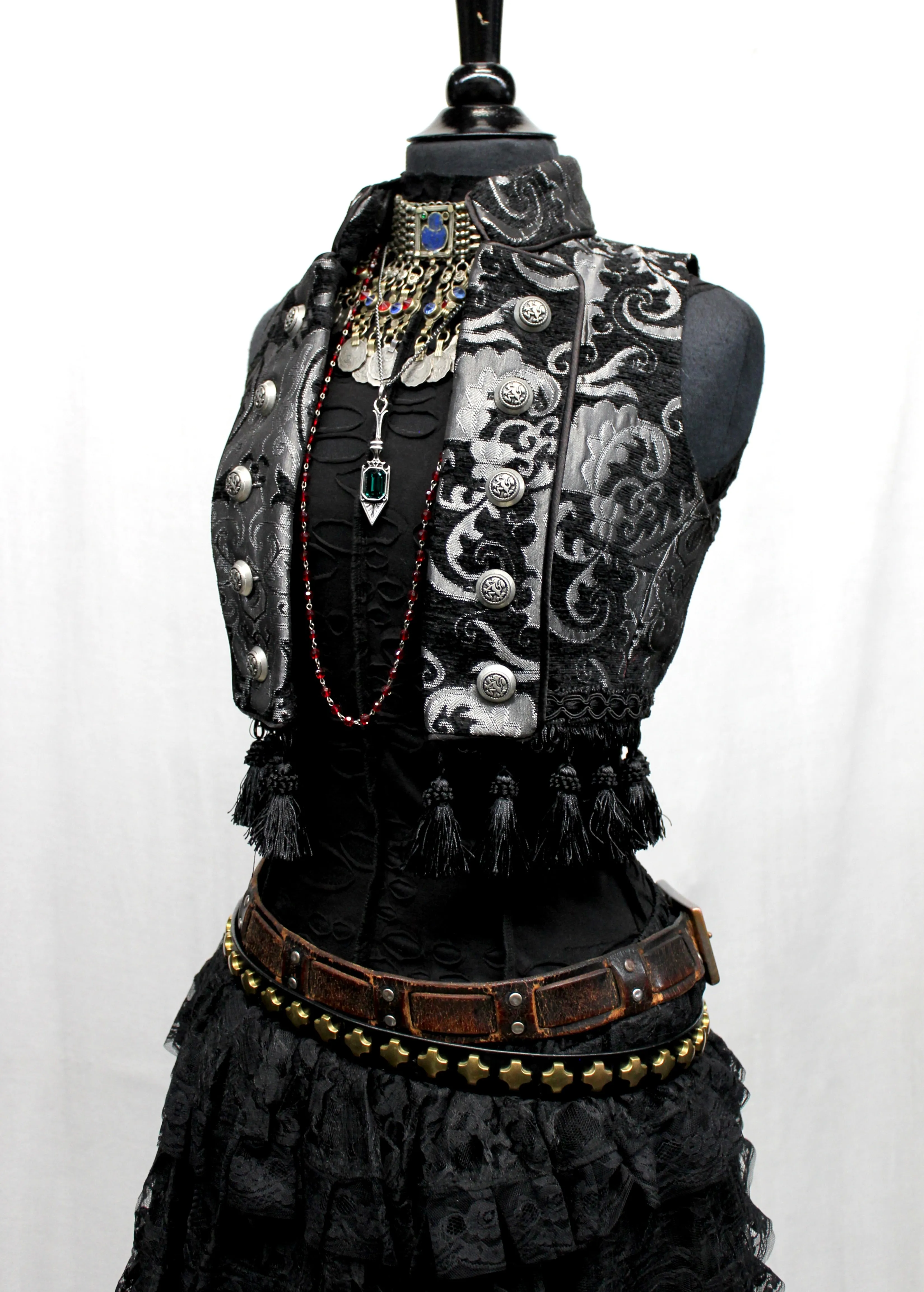 TOREADOR VEST - SILVER/BLACK TAPESTRY